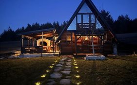 Village House Iva